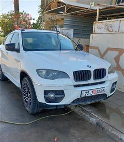 بی ئێم دەبڵیو X6